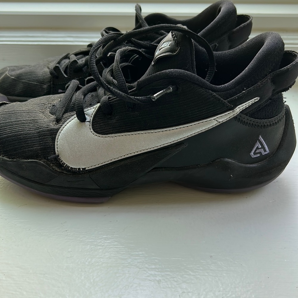 Kid's basketball Nike Zoom Freak 2 GS 'Dusty Amethyst' CN8574-005 boys or girls